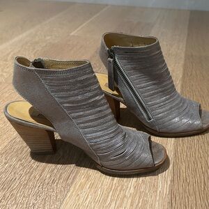 Paul Green peep toe heels